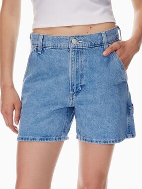 Sunday Best | Demo Jean Shorts Size 27 Pale Pretty Blue Wash Aritzia Sun-Deh